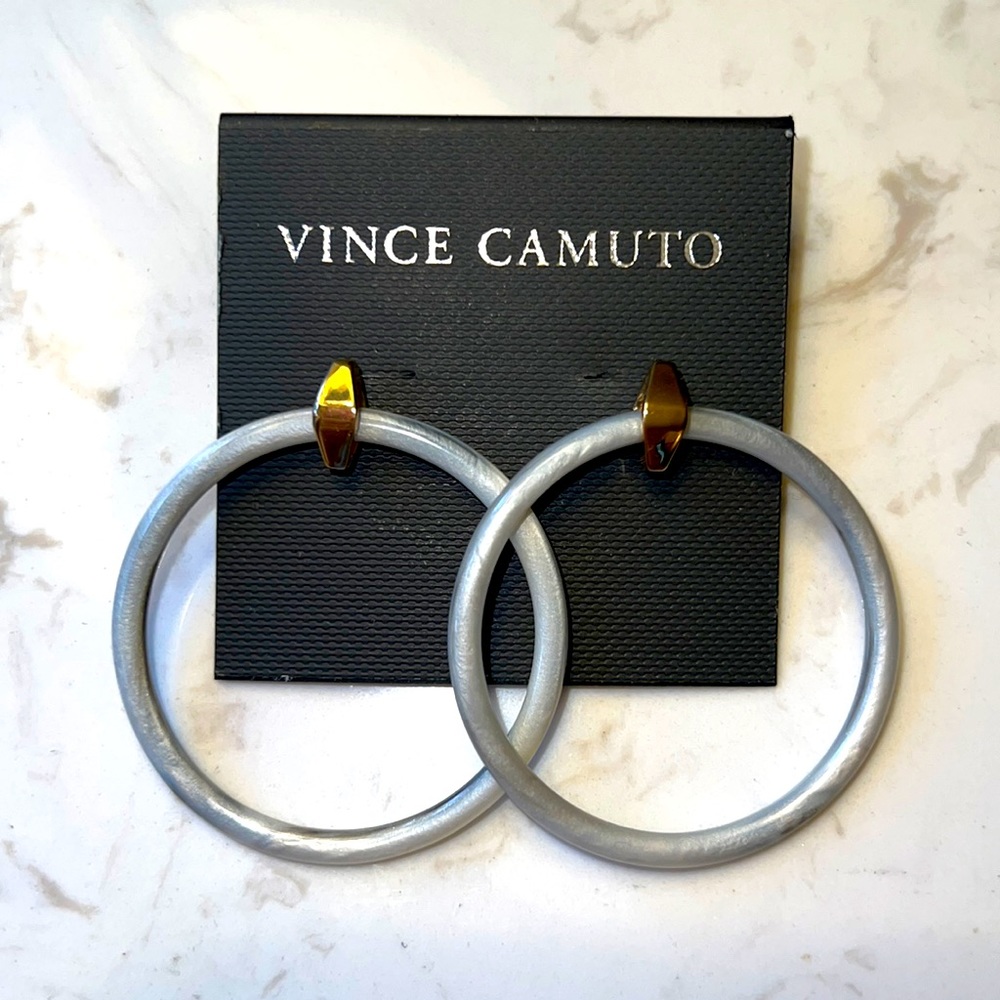 NWT Vince Camuto Resin Hoops